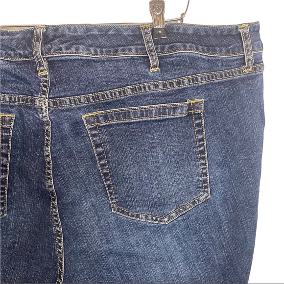 Torrid High Rise Distressed Stretch Denim Midi Shorts 26 - Picture 7 of 9